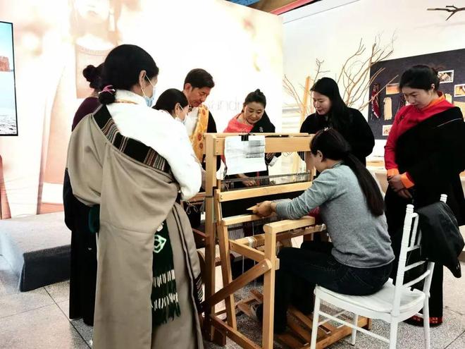 背后神秘推手竟是沪上援青力量 山海共春明⑧pg模拟器试玩90后藏族姑娘在雪山卖咖啡！(图8)
